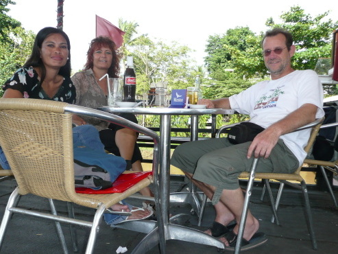 erste Treffen auf einem Fluss-Restaurant